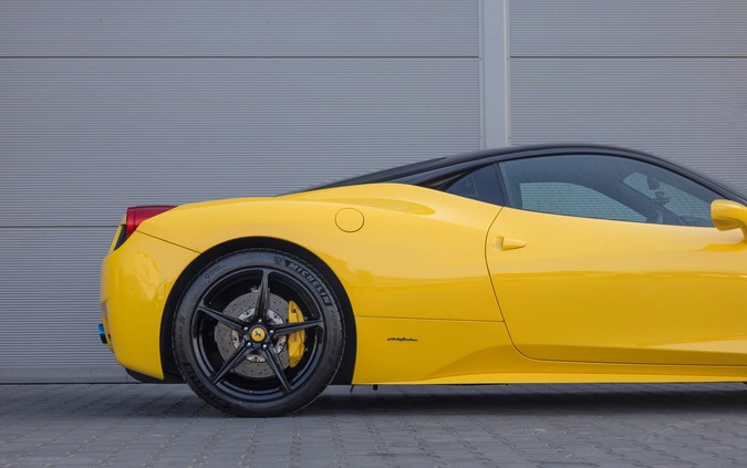 Ferrari 458 Italia cena 799000 przebieg: 83119, rok produkcji 2012 z Namysłów małe 742